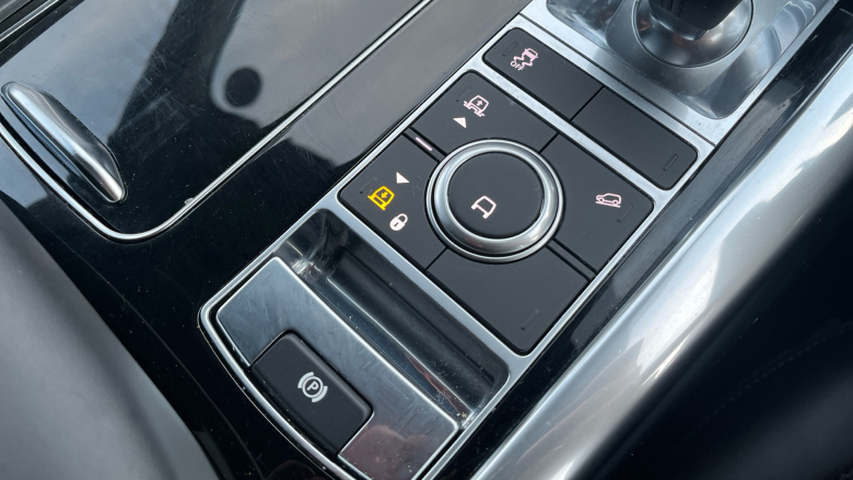 Land Rover Range Rover Sport 3.0 D300 HSE Silver 5dr Auto Diesel Estate